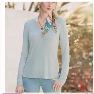 427 NWOT CAbi Laidback Long Sleeve Light Green Sea Glass V-Neck Small